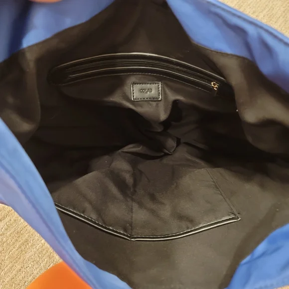 CoLab Large Weekender Bag - Picture 4 of 10